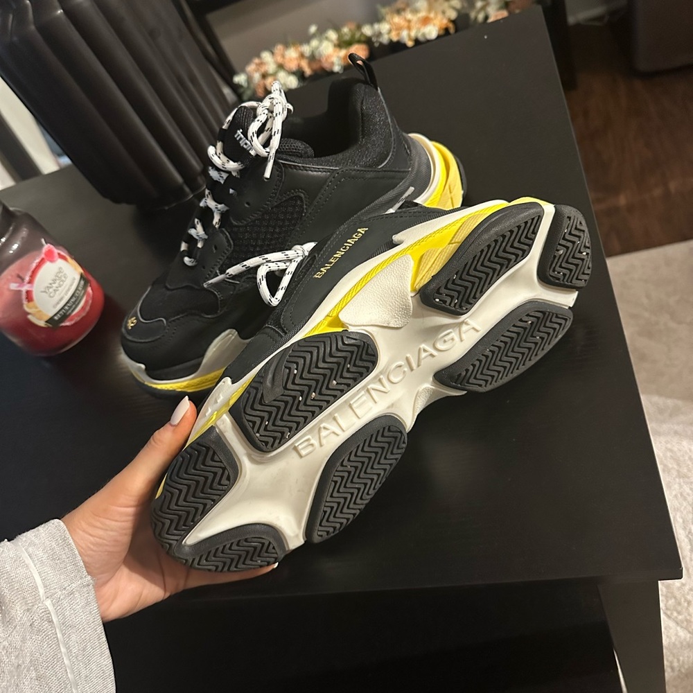Balenciaga Black and Yellow Men's Sneakers - Picture 3 of 3